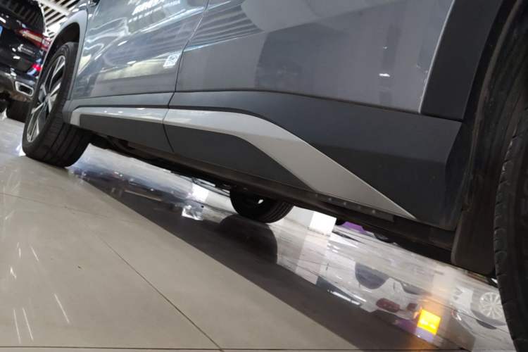 Used BYD Song L DM-i 2025 Intelligent Driving Version 160 km Beyond-Range Type Left Side Sill