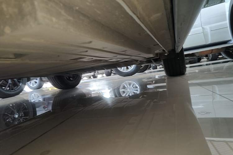 Used BYD Song L DM-i 2025 Intelligent Driving Version 160 km Beyond-Range Type Left Side Sill