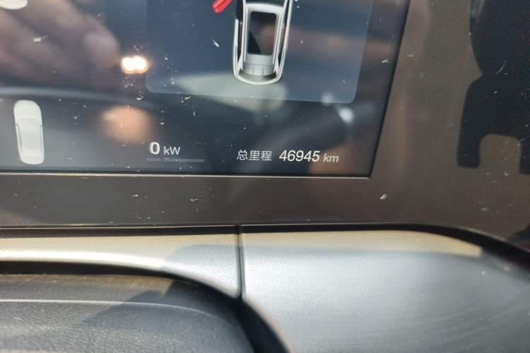 Used BYD Song L DM-i 2025 Intelligent Driving Version 160 km Beyond-Range Type Odometer Close Up