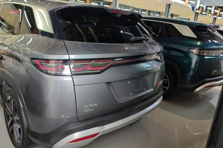 Used BYD Song L DM-i 2025 Intelligent Driving Version 112 km Beyond-Range Type Rear