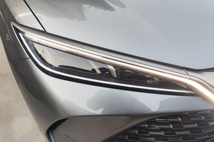 Used BYD Song L DM-i 2025 Intelligent Driving Version 112 km Beyond-Range Type Right Front Headlight