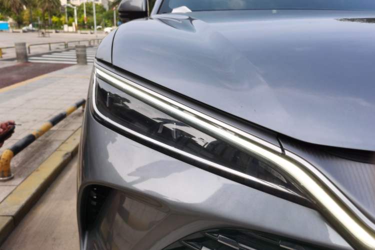 Used BYD Song L DM-i 2025 Intelligent Driving Version 112 km Leading Trim Right Front Headlight