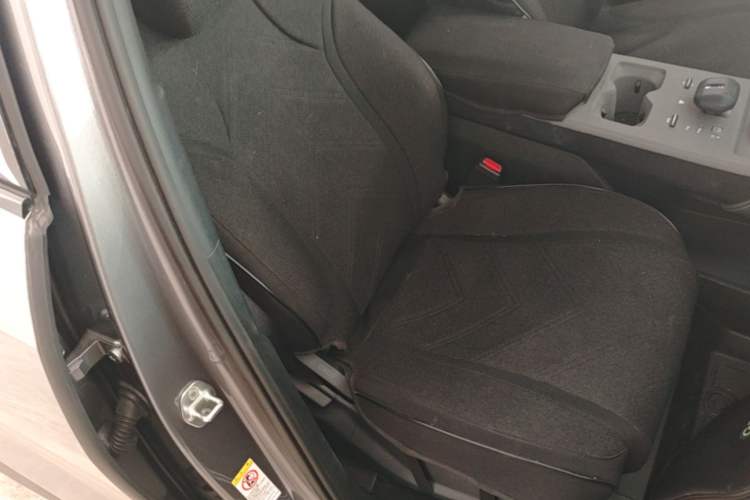 Used BYD Song L DM-i 2025 Intelligent Driving Version 112 km Leading Trim Right Front Seat