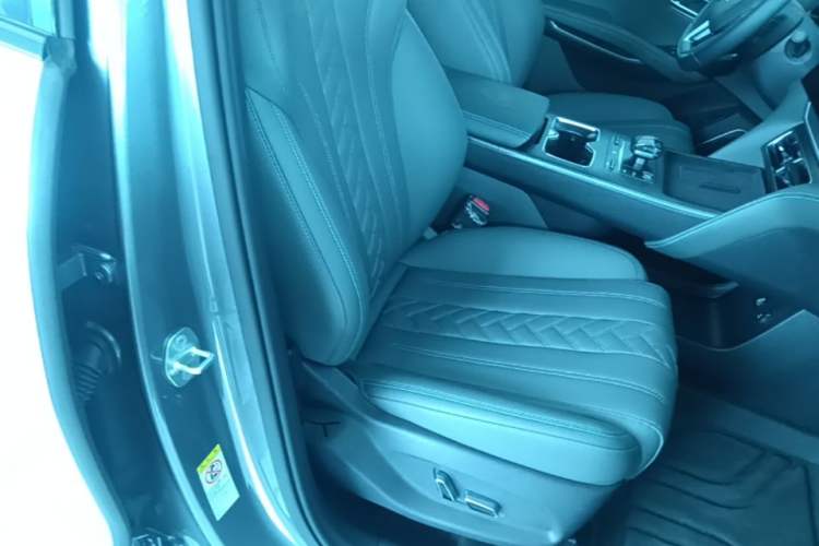 Used BYD Song L DM-i 2025 Intelligent Driving Version 112 km Beyond-Range Type Right Front Seat