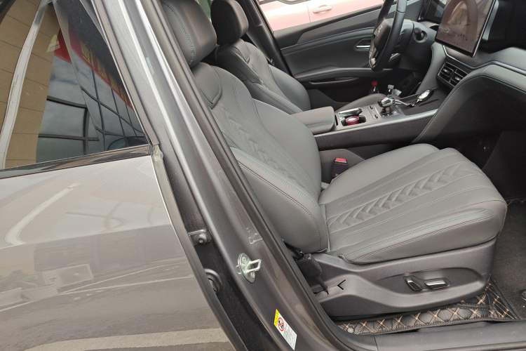 Used BYD Song L DM-i 2025 Intelligent Driving Version 160 km Beyond-Range Type Right Front Seat