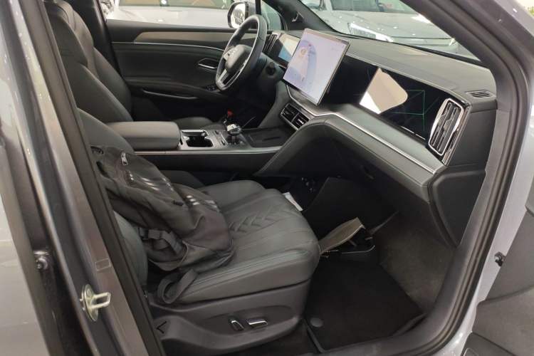 Used BYD Song L DM-i 2025 Intelligent Driving Version 160 km Excellence Edition Right Front Seat