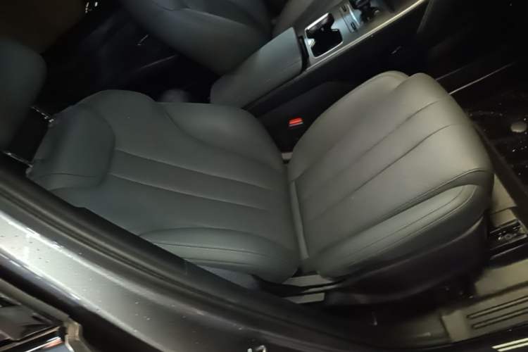 Used BYD Song L DM-i 2025 Intelligent Driving Version 112 km Leading Trim Right Front Seat
