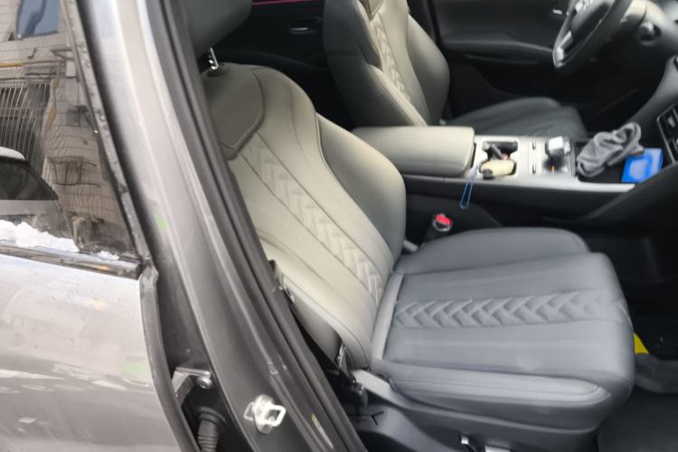Used BYD Song L DM-i 2025 Intelligent Driving Version 112 km Beyond-Range Type Right Front Seat