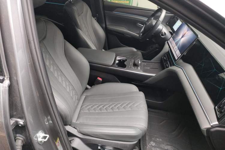 Used BYD Song L DM-i 2025 Intelligent Driving Version 160 km Beyond-Range Type Right Front Seat