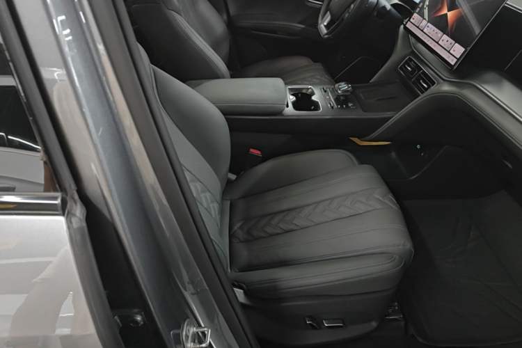 Used BYD Song L DM-i 2025 Intelligent Driving Version 160 km Beyond-Range Type Right Front Seat