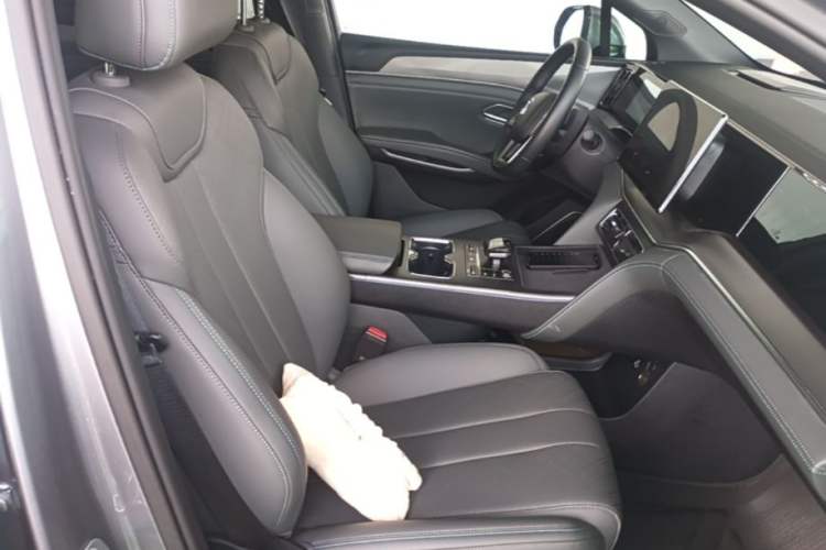 Used BYD Song L DM-i 2025 Intelligent Driving Version 112 km Leading Trim Right Front Seat