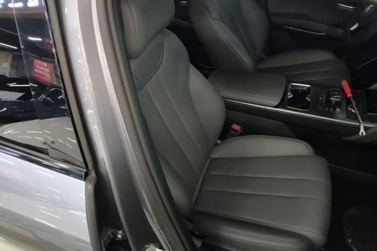 Used BYD Song L DM-i 2025 Intelligent Driving Version 112 km Leading Trim Right Front Seat