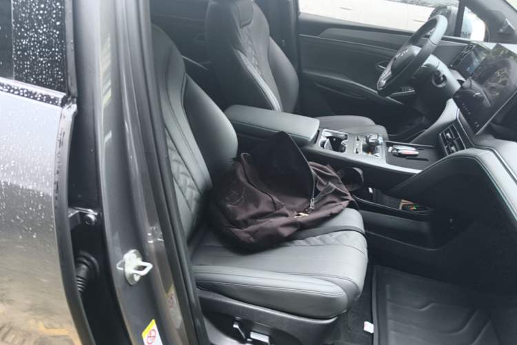Used BYD Song L DM-i 2025 Intelligent Driving Version 112 km Beyond-Range Type Right Front Seat