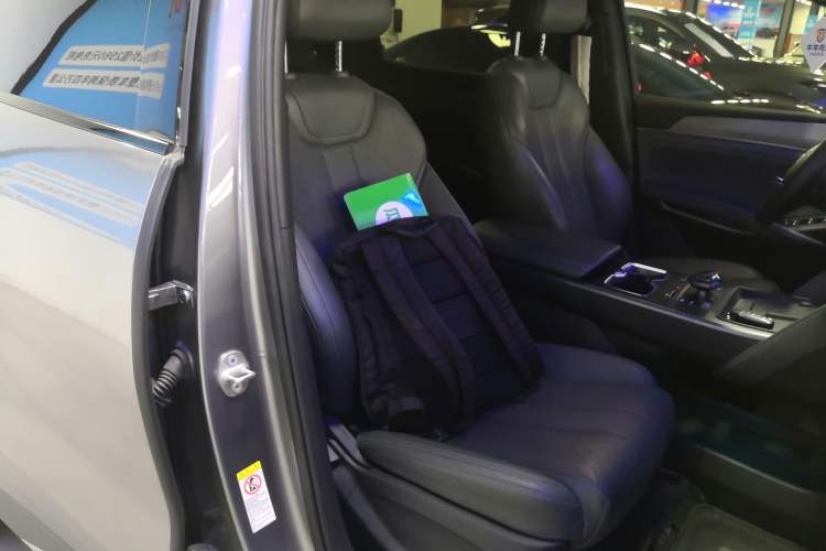 Used BYD Song L DM-i 2025 Intelligent Driving Version 112 km Leading Trim Right Front Seat