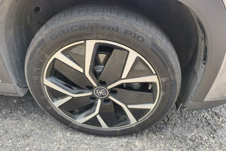 Used BYD Song L DM-i 2025 Intelligent Driving Version 160 km Beyond-Range Type Right Front Wheel Hub