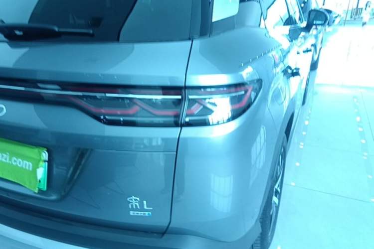 Used BYD Song L DM-i 2025 Intelligent Driving Version 112 km Beyond-Range Type Right Rear Taillight