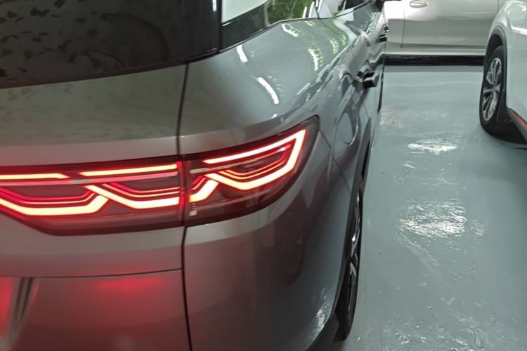 Used BYD Song L DM-i 2025 Intelligent Driving Version 112 km Beyond-Range Type Right Rear Taillight