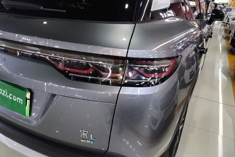 Used BYD Song L DM-i 2025 Intelligent Driving Version 112 km Leading Trim Right Rear Taillight