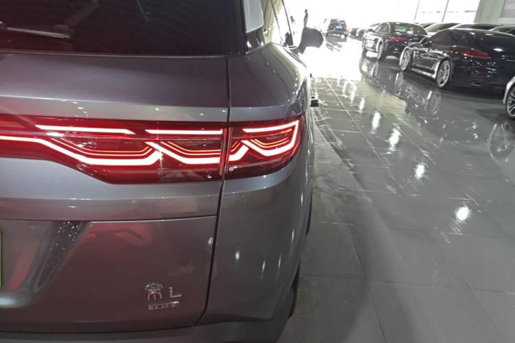 Used BYD Song L DM-i 2025 Intelligent Driving Version 112 km Leading Trim Right Rear Taillight
