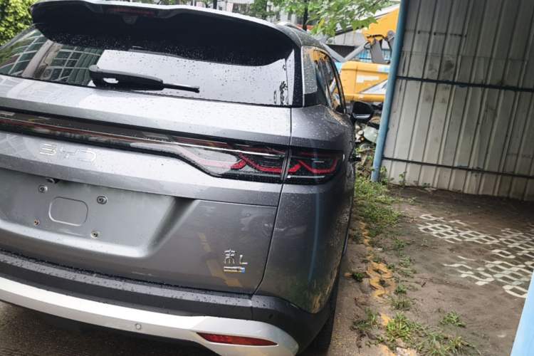 Used BYD Song L DM-i 2025 Intelligent Driving Version 112 km Beyond-Range Type Right Rear Taillight