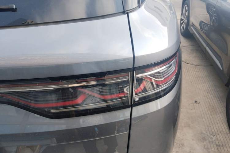 Used BYD Song L DM-i 2025 Intelligent Driving Version 112 km Beyond-Range Type Right Rear Taillight