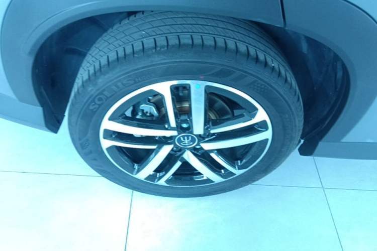 Used BYD Song L DM-i 2025 Intelligent Driving Version 112 km Beyond-Range Type Right Rear Wheel Hub