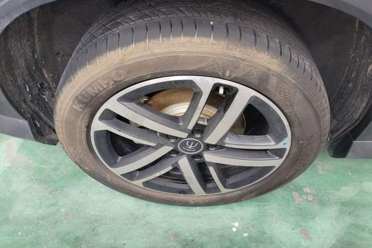 Used BYD Song L DM-i 2025 Intelligent Driving Version 112 km Beyond-Range Type Right Rear Wheel Hub