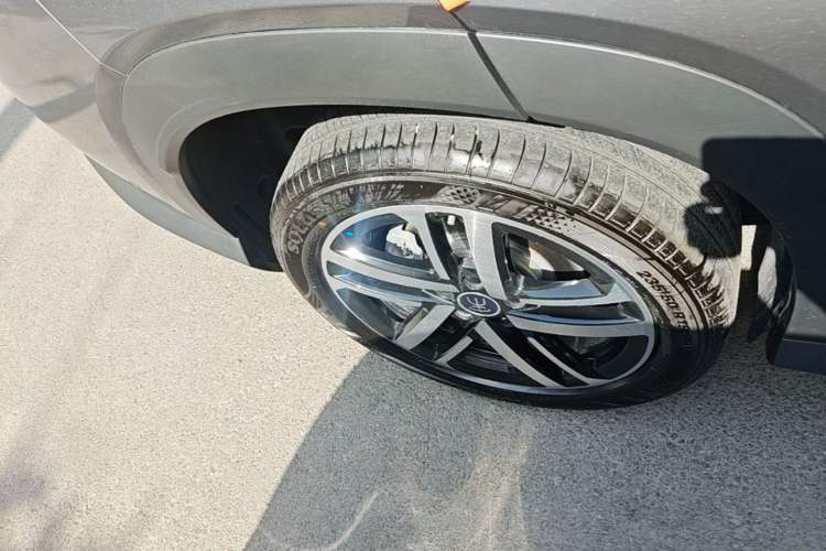 Used BYD Song L DM-i 2025 Intelligent Driving Version 112 km Beyond-Range Type Right Rear Wheel Hub