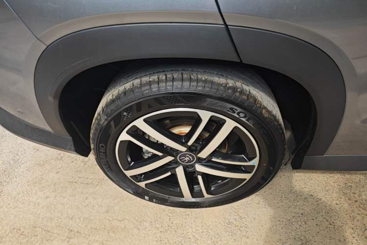 Used BYD Song L DM-i 2025 Intelligent Driving Version 112 km Beyond-Range Type Right Rear Wheel Hub