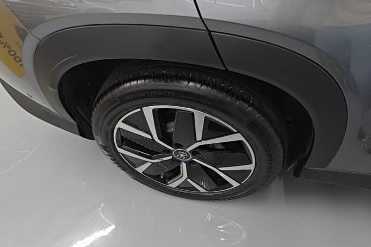 Used BYD Song L DM-i 2025 Intelligent Driving Version 160 km Beyond-Range Type Right Rear Wheel Hub