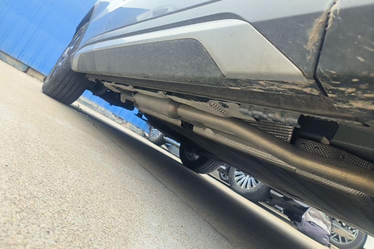 Used BYD Song L DM-i 2025 Intelligent Driving Version 160 km Beyond-Range Type Right Side Sill