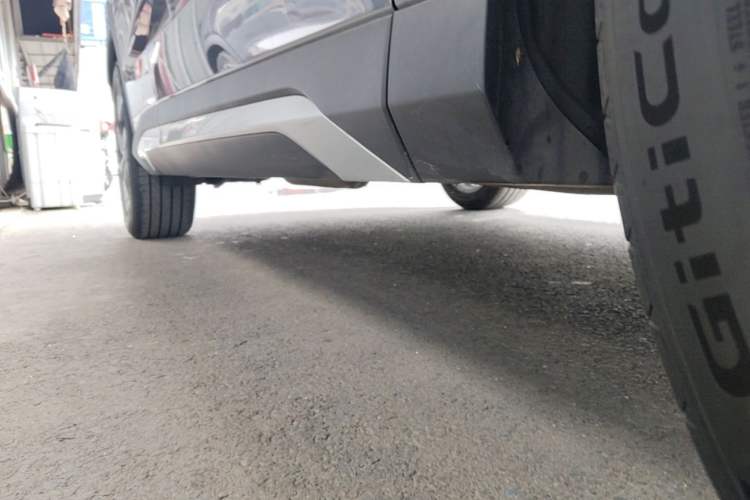 Used BYD Song L DM-i 2025 Intelligent Driving Version 160 km Beyond-Range Type Right Side Sill