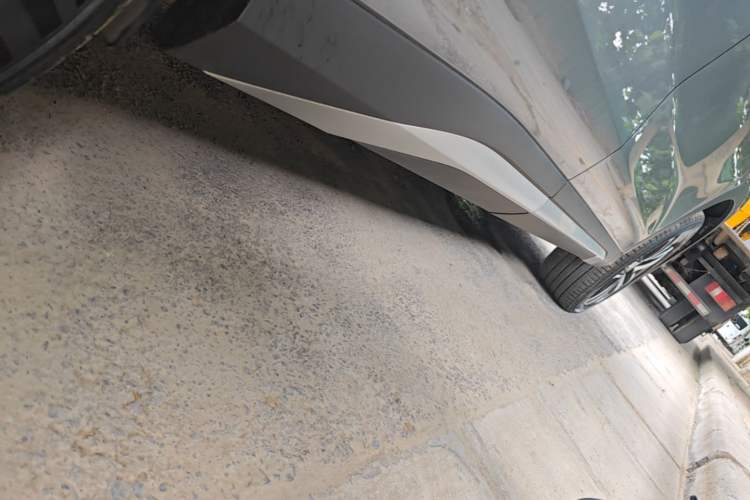 Used BYD Song L DM-i 2025 Intelligent Driving Version 112 km Beyond-Range Type Right Side Sill