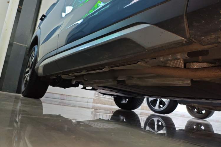 Used BYD Song L DM-i 2025 Intelligent Driving Version 112 km Beyond-Range Type Right Side Sill