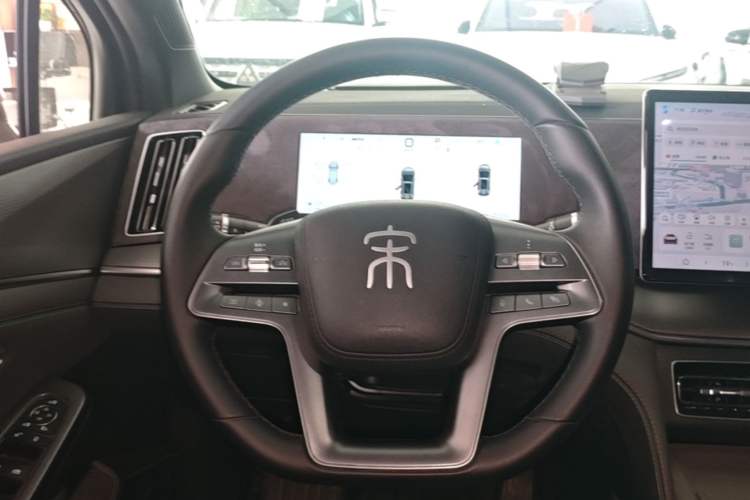 Used BYD Song L DM-i 2025 Intelligent Driving Version 112 km Leading Trim Steering Wheel