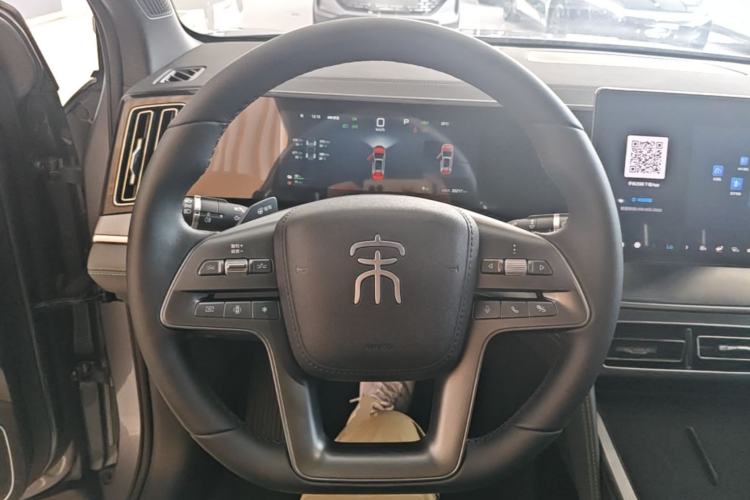 Used BYD Song L DM-i 2025 Intelligent Driving Version 112 km Leading Trim Steering Wheel