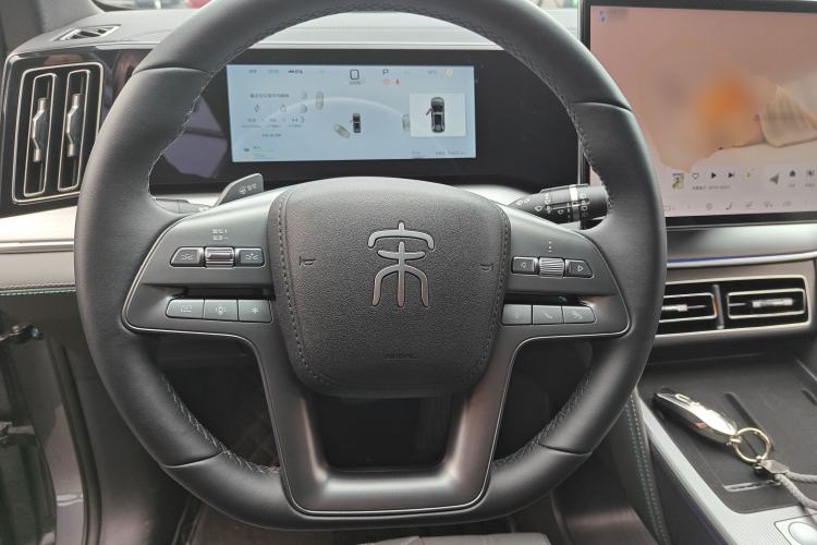 Used BYD Song L DM-i 2025 Intelligent Driving Version 160 km Beyond-Range Type Steering Wheel