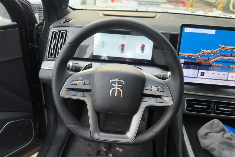 Used BYD Song L DM-i 2025 Intelligent Driving Version 112 km Beyond-Range Type Steering Wheel