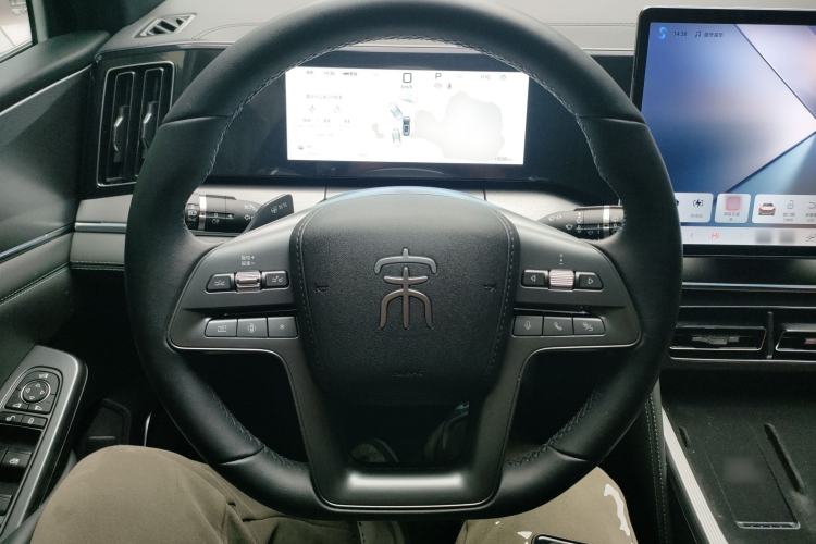 Used BYD Song L DM-i 2025 Intelligent Driving Version 160 km Beyond-Range Type Steering Wheel