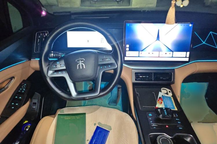 Used BYD Song L DM-i 2025 Intelligent Driving Version 160 km Beyond-Range Type Steering Wheel