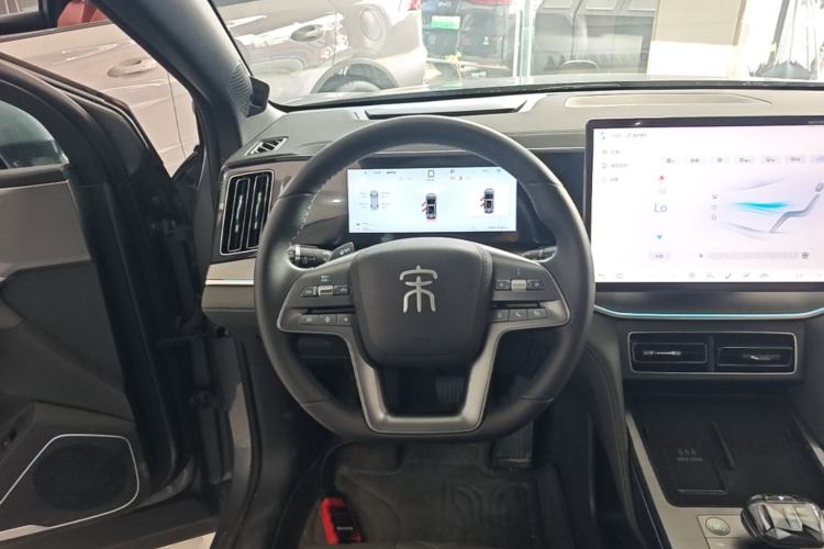Used BYD Song L DM-i 2025 Intelligent Driving Version 160 km Beyond-Range Type Steering Wheel