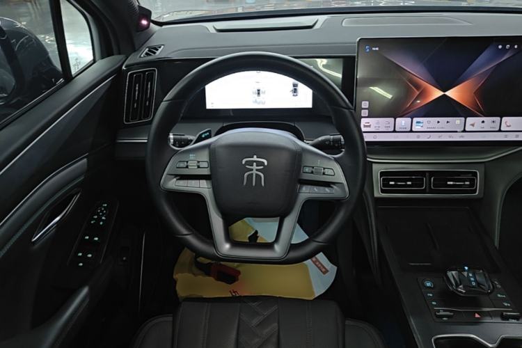 Used BYD Song L DM-i 2025 Intelligent Driving Version 160 km Beyond-Range Type Steering Wheel