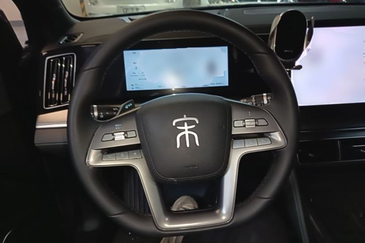 Used BYD Song L DM-i 2025 Intelligent Driving Version 112 km Leading Trim Steering Wheel