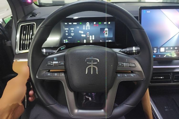 Used BYD Song L DM-i 2025 Intelligent Driving Version 160 km Beyond-Range Type Steering Wheel