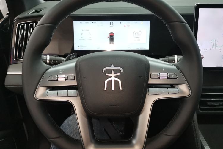 Used BYD Song L DM-i 2025 Intelligent Driving Version 112 km Leading Trim Steering Wheel