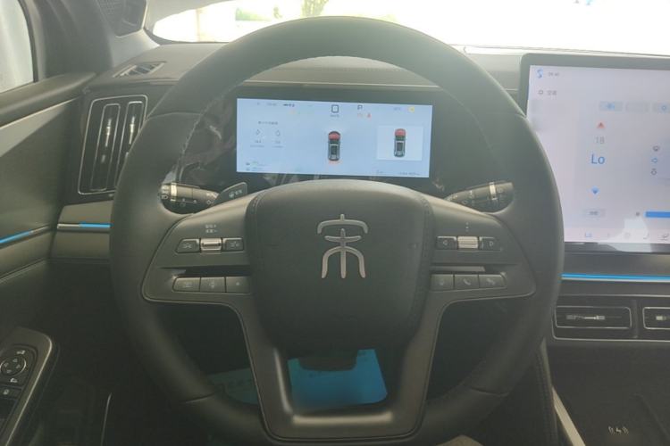 Used BYD Song L DM-i 2025 Intelligent Driving Version 160 km Beyond-Range Type Steering Wheel