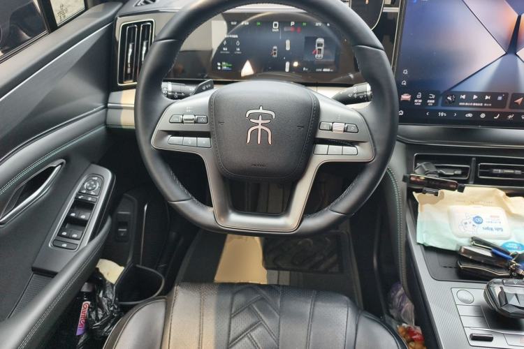 Used BYD Song L DM-i 2025 Intelligent Driving Version 160 km Beyond-Range Type Steering Wheel