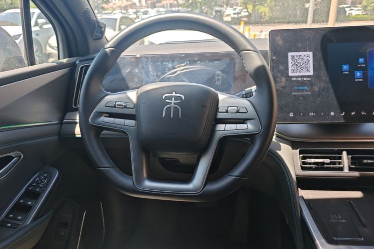Used BYD Song L DM-i 2025 Intelligent Driving Version 160 km Beyond-Range Type Steering Wheel