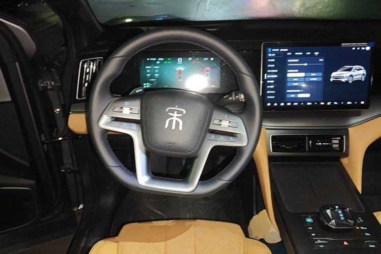 Used BYD Song L DM-i 2025 Intelligent Driving Version 112 km Leading Trim Steering Wheel