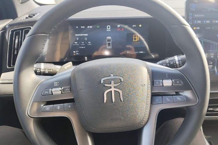 Used BYD Song L DM-i 2025 Intelligent Driving Version 112 km Beyond-Range Type Steering Wheel